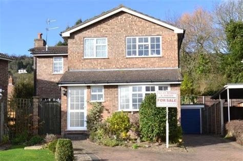 Property Valuation Walnut Crescent Malvern Malvern Hills Wr Ax