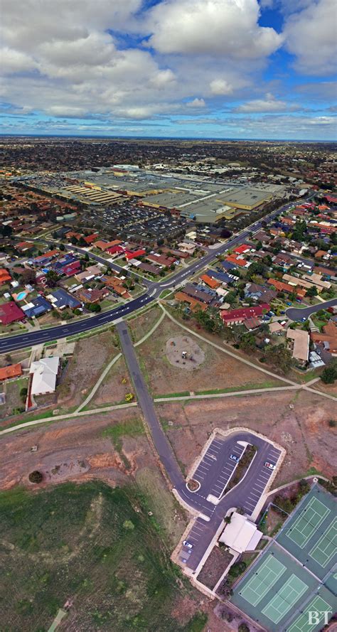 Aerial Perspective: Pacific Werribee – Living in Tarneit