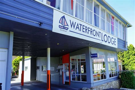 Hobart – Waterfront Lodge Motel – Holiday 2 Go