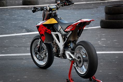 Aprilia Sxv 550 Umgebautes Motorrad Aprilia SXV 550 Supermoto Von