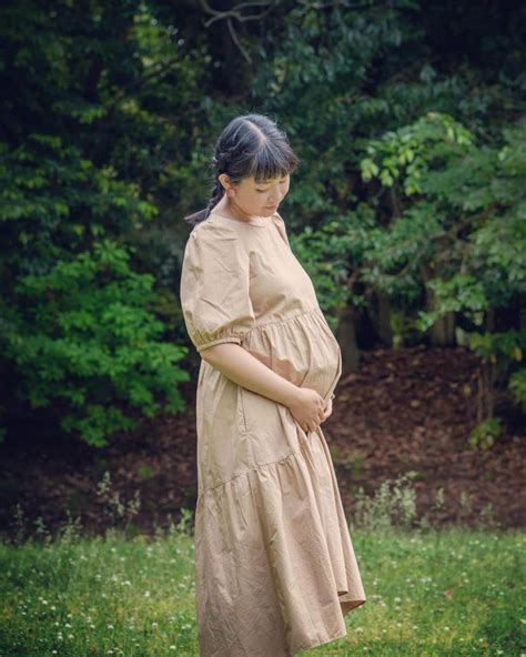 巴田みず希さんのインスタグラム写真 巴田みず希instagram「8ヶ月マタニティフォト🤰 8months ・ どんどん大きくなるお腹