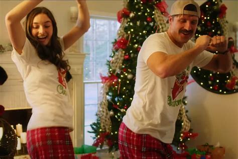 Walker Hayes Turns His Viral Hit 'Fancy Like' Into Festive Holiday ...