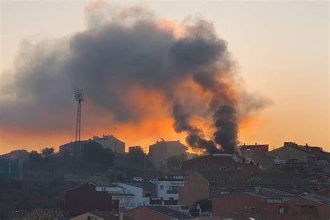 Tres Morts En L Incendi D Un Pis A Catalunya