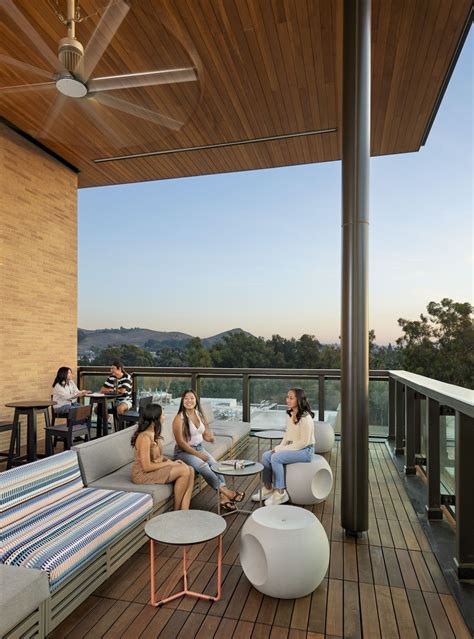 Facilities and programs at the UC Riverside Student Recreation Center 11