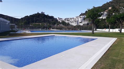 Se Inaugura La Temporada De Piscina En Benahav S Jugadordoce Es