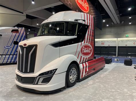 Peterbilt Showcases Its New Super Truck Commercial Carrier Journal