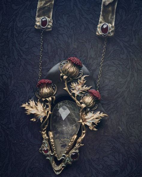 Пин на доске BIJOUX 2