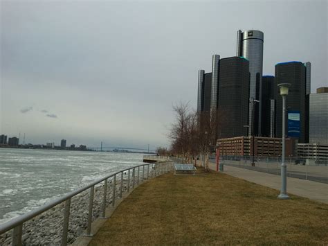 Detroit Riverwalk | intoDetroit