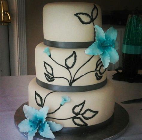 Pin by Ethie Mendez on Cake Decorating Ideas | Gray wedding cake, Fondant wedding cakes, Cake