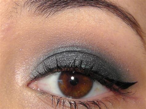 Cheries Beauty Blog Loreal Infallible 24 Hour Eyeshadow In Midnight Blue