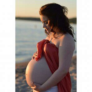 Pale And Soft Big Booty Cosplayer Porn Pic