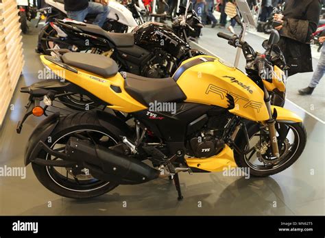 Apache Bike 200