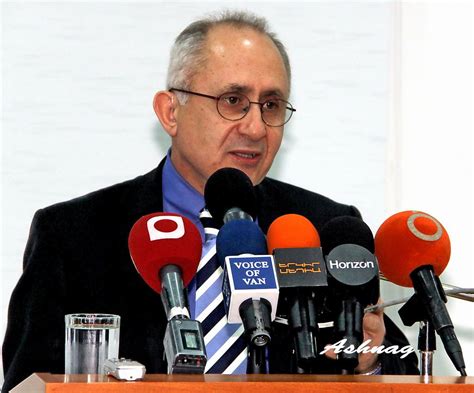 Hundreds Attend Akcam Lectures in Beirut