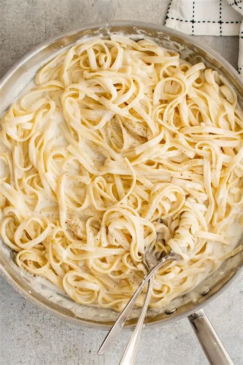 Best Alfredo Sauce Recipe The Forked Spoon