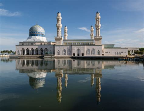 Sabah State Mosque – Trekkers Lodge