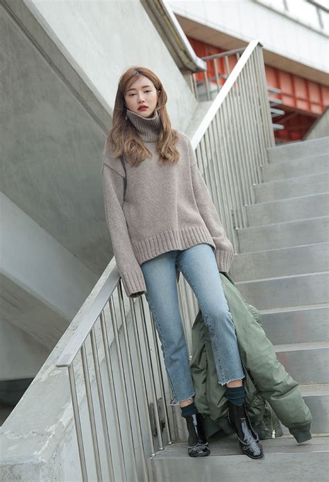 Lưu ngay 15 set đồ đi chơi Tết cho nữ hot nhất xuân 2025