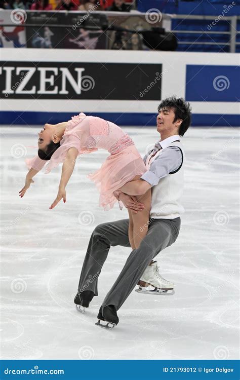 Xintong Huang and Xun Zheng, Chinese Ice Dancers Editorial Photography - Image of huang, rink ...