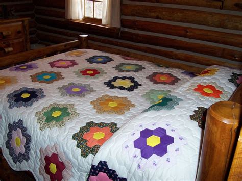 Grandmothers Flower Garden Quilt