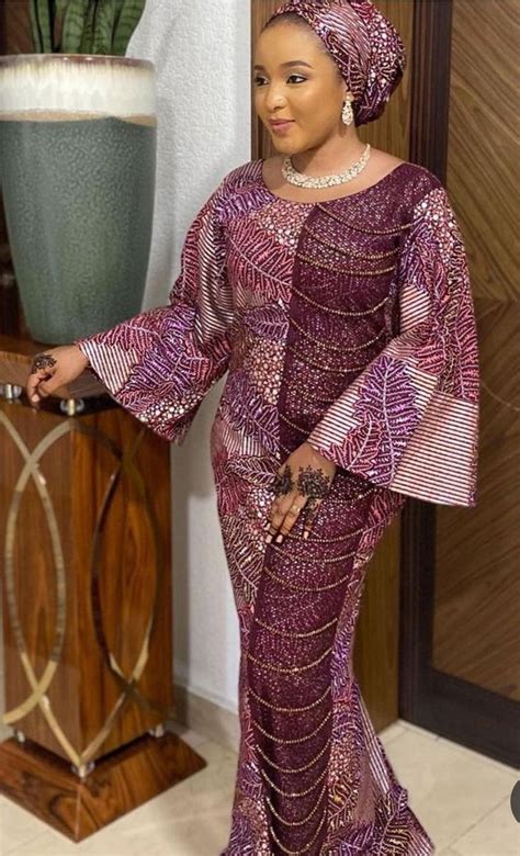 Pin By Bella Dotsey On Mes Robes African Dresses For Women Nigerian