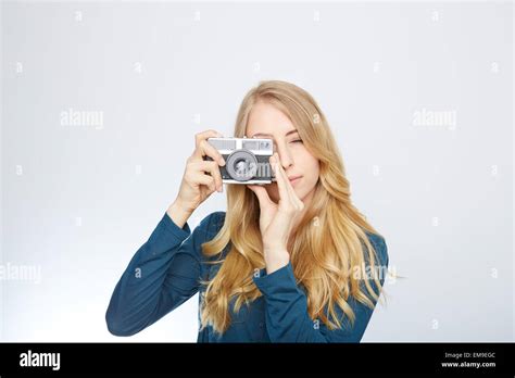 Blonde vintage frau Fotos und Bildmaterial in hoher Auflösung Alamy