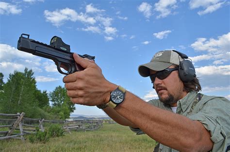 The Best Hunting Handguns That Money Can Buy – TopTeny Magazine