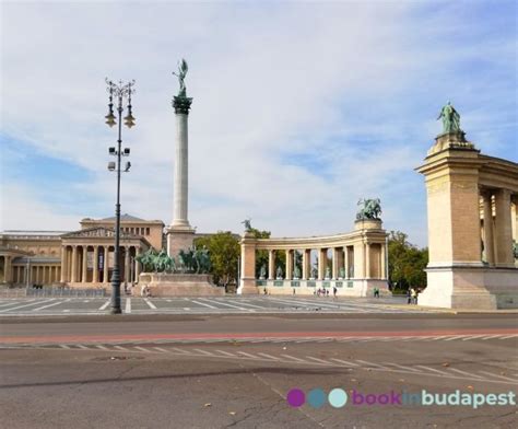 Heldenplatz In Budapest