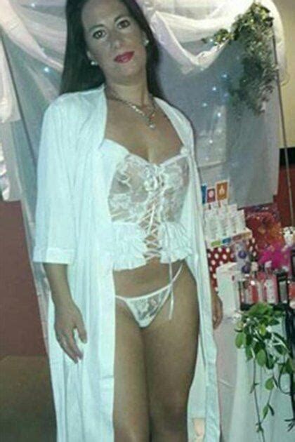 Suspendieron a una policía por sacarse fotos hot con el uniforme Infobae