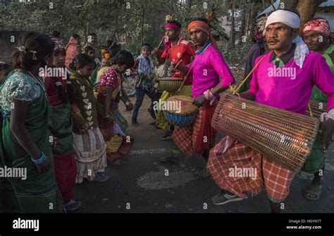 Kolkata El Estado Indio De Bengala Occidental 13 Ene 2017 La Gente Tribal India Tomen Parte