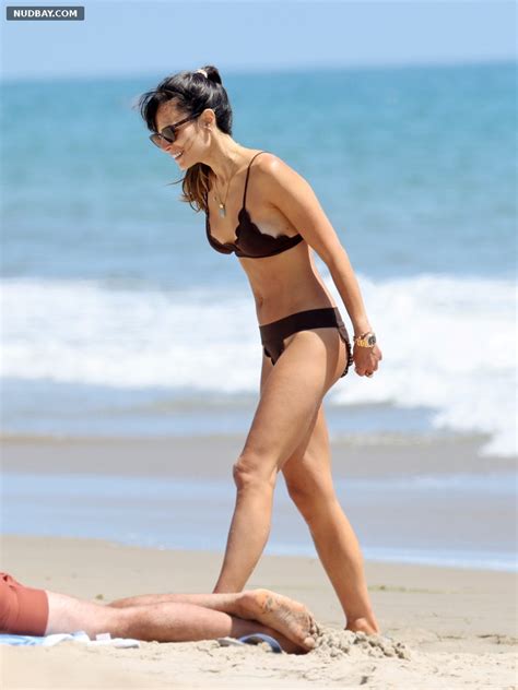 Jordana Brewster Nude At The Beach In Santa Monica Nudbay