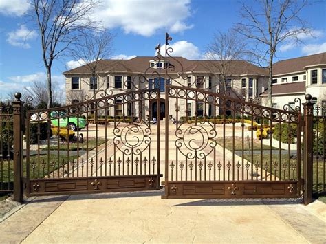 Decorative Metal Driveway Gates — Madison Art Center Design