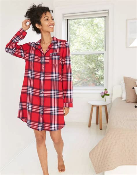 Stars Above Plaid Perfectly Cozy Flannel Long Sleeve Notch Collar Nightgown