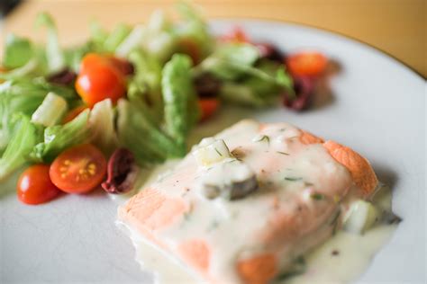 Whole30 Poached Salmon with Cucumber Dill Sauce Recipe | Wenatchee photographer | Misty C ...