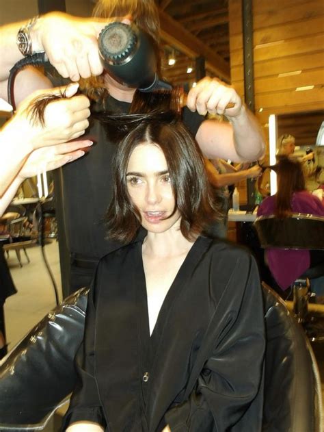 Conheça o blunt bob novo corte de cabelo de Lily Collins