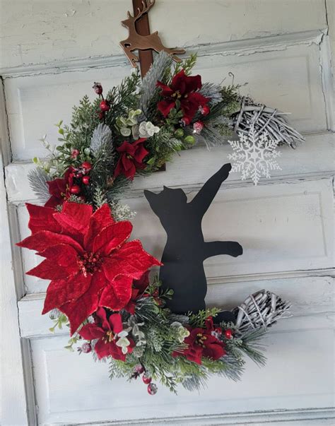 Winter Crescent Moon Black Cat Wreath W Poinsettias Witchy Etsy