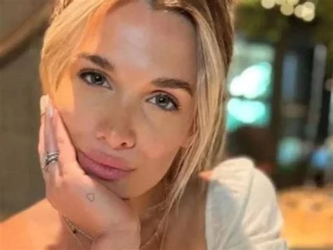 Camila Homs arriesgó al máximo por una bikini nude y explotó todo Se puede ser más bomba