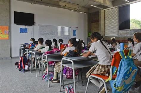 Cerca De Colegios En Atl Ntico Suspender An Clases Por Falta De Agua