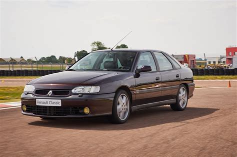 Renault Safrane Biturbo Ans De Victoires En Turbo Pour