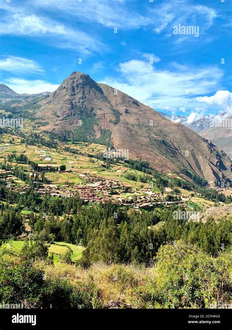 Sacred Valley Of Incas Scenic Andes Mountains Valley Urubamba Is