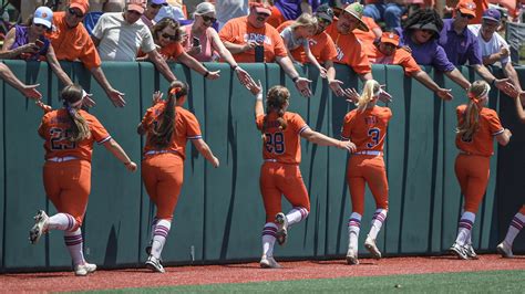 Ul Softball Season Ends With Loss To Clemson In Ncaa Regional Final