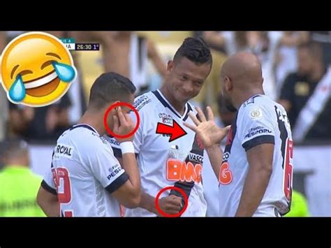 Momentos Mais Engra Ados Do Futebol Youtube