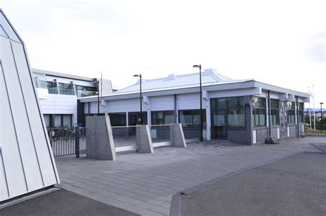 Sex ára einhverfur drengur gleymdist í rútu í nokkra klukkutíma Vísir