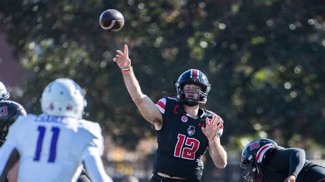 Austin Peay Football Celebrates Fcs Playoff Berth Uac Title