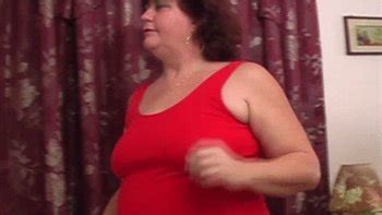 Fancy Gilf Girlfriend Roxi Mature BBW Roxi Rubs Down Nick With A Hand Job Finish St Half Mp