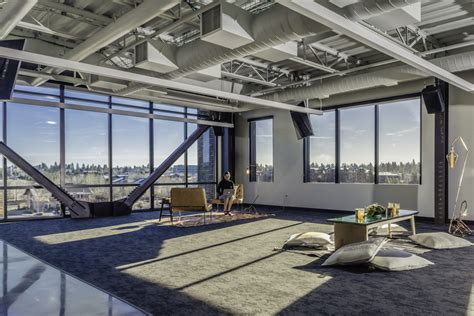 Commercial and Residential Glass Fabricator