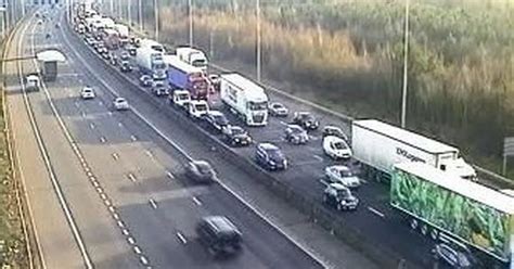 Live M25 Traffic Hour Long Delays As Serious Crash Completely Shuts