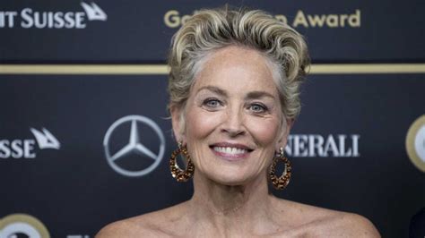 Sharon Stone mozzafiato in bikini a anni stuzzica i fan Perché mi metto sempre in forma