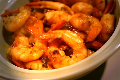 Recette De Crevettes Sautées à Lail Curry Gingembre Et Sauce Soja