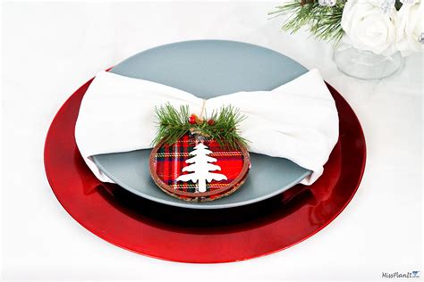 Gorgeous Dollar Tree Christmas Table Settings For Your Wedding Or Home