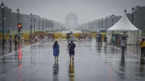 Imd Forecasts Rain Thunderstorms In Delhi Ncr In Next Two Hours