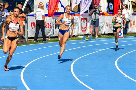 Lekkoatletyka W Radomiu Natalia Wosztyl Z Optimy Radom Na Podium